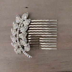 Silver Floral Hairpiece
